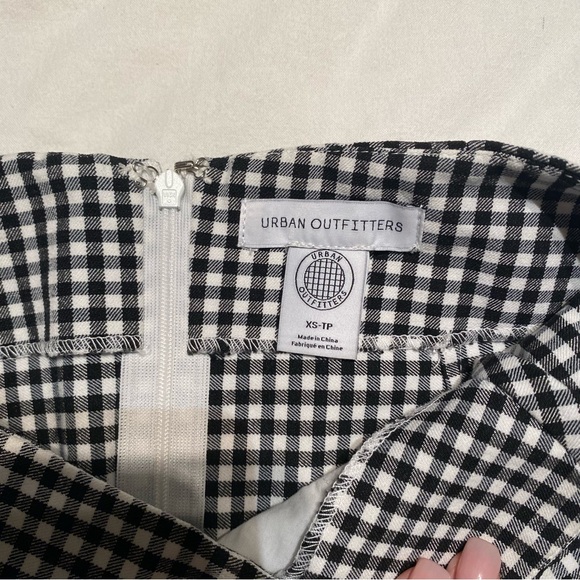 Urban outfitters mini skirt - Picture 2 of 2